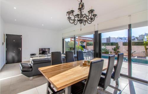 Polop House | Cozy Home In Polop De La Marina