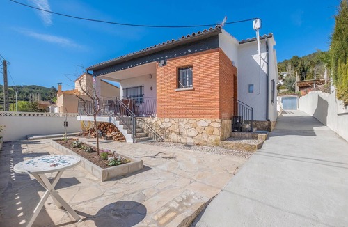 Pontons House | Cozy home in Pontons with WiFi