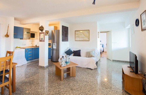 Postira House | Cozy home in Postira with kitchen