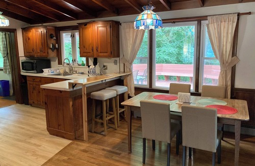 Pownal House | Cozy Home in Pownal VT