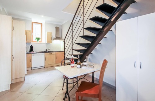 Privas House | Cozy home in Privas with sauna