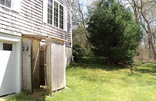 Orleans House | Cozy Home in Quiet & Convenient Area (1140)