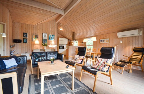 Rømø Kirkeby House | Cozy home in Rømø with sauna