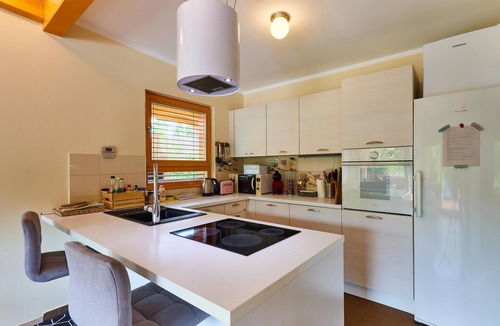 Rakov Potok House | Cozy home in Rakov Potok with sauna