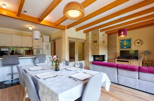 Rakov Potok House | Cozy home in Rakov Potok with sauna