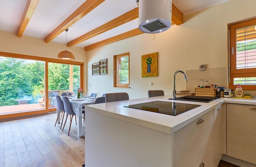 Rakov Potok House | Cozy home in Rakov Potok with sauna