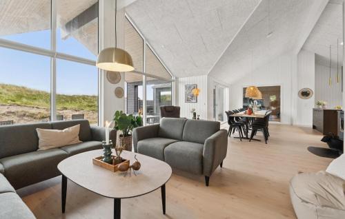 Houvig Strand House | Cozy Home In Ringkøbing With Sauna
