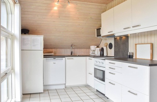 Nørre Lyngvig House | Cozy home in Ringkøbing with sauna