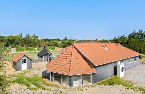 Sondervig House | Cozy home in Ringkøbing with sauna