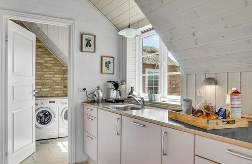 Klegod Strand House | Cozy home in Ringkøbing with sauna