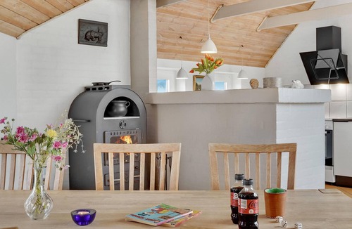 Klegod House | Cozy home in Ringkøbing with kitchen