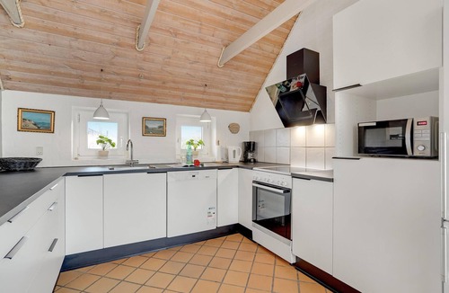 Klegod House | Cozy home in Ringkøbing with kitchen