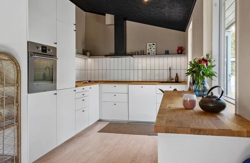 Ronde House | Cozy home in Rønde with WiFi