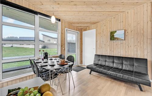 Sallingsund House | Cozy Home In Roslev With Wifi