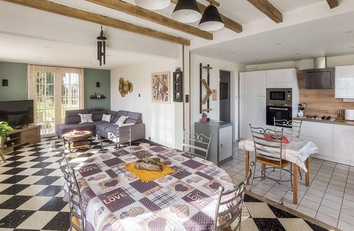 Ruminghem House | Cozy home in RUMINGHEM with WiFi