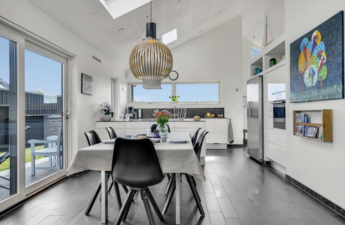 Sæby House | Cozy home in Sæby with house sea view
