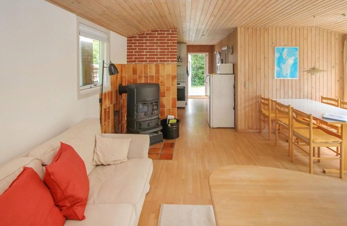 Samsø House | Cozy home in Samsø with kitchen