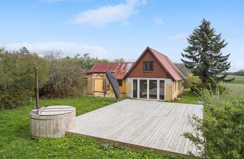 Sandved House | Cozy home in Sandved with WiFi