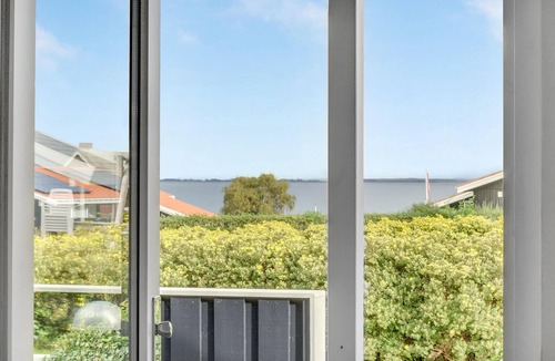 Grønninghoved Strand House | Cozy home in Sjølund with sauna