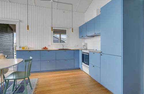 Grønninghoved Strand House | Cozy home in Sjølund with sauna