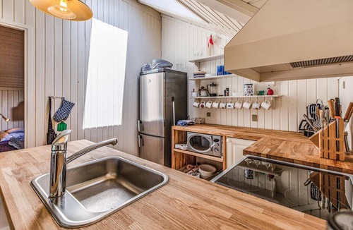 Boeslunde House | Cozy home in Skælskør with kitchen