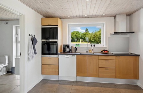 Skaerbaek House | Cozy home in Skærbæk with kitchen