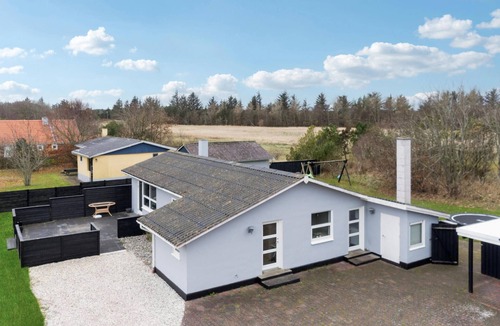 Hulsig House | Cozy home in Skagen with kitchen