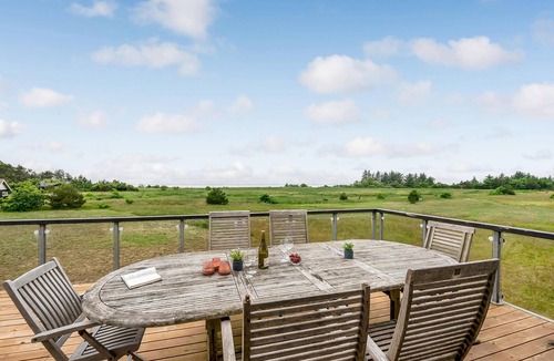 Skjern House | Cozy home in Skjern with kitchen