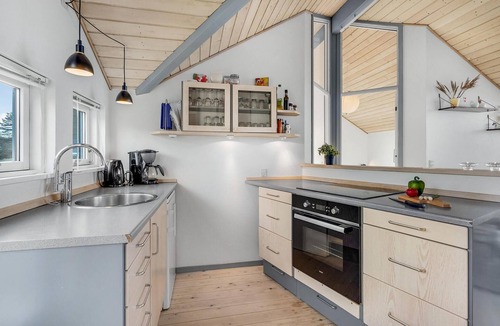 Frolunde House | Cozy home in Slagelse with kitchen