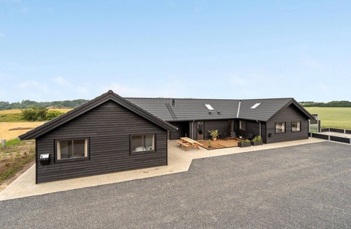 Lihme House | Cozy home in Spøttrup with WiFi