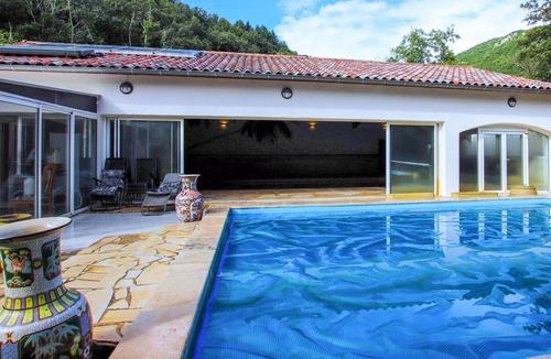 Saint-Peray House | Cozy home in St Peray with sauna