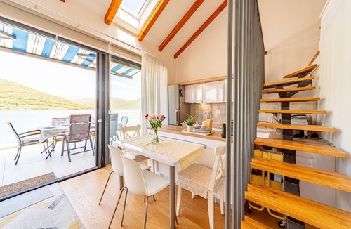 Hodilje House | Cozy home in Ston with WiFi