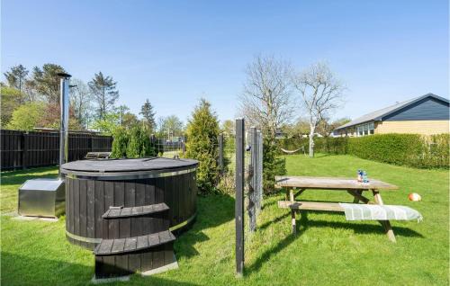 Struer House | Cozy Home In Struer With Kitchen