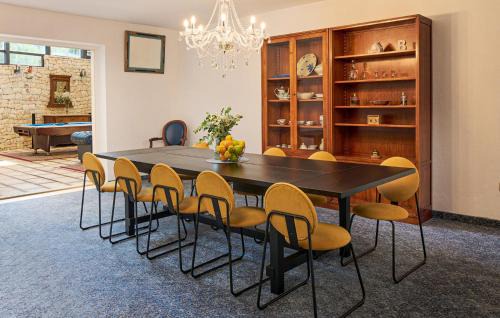 Supetar Apartment | Cozy Home In Supetar With Sauna