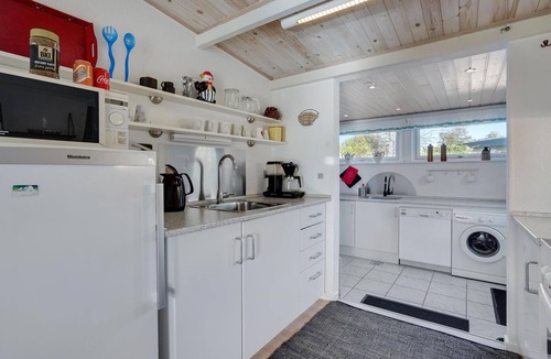 Kegnæshøj House | Cozy home in Sydals with kitchen