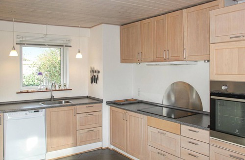 Skovmose House | Cozy home in Sydals with kitchen