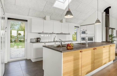 Mommark Strand House | Cozy home in Sydals with sauna