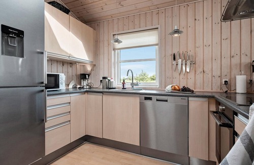 Skaven Strand House | Cozy home in Tarm with WiFi