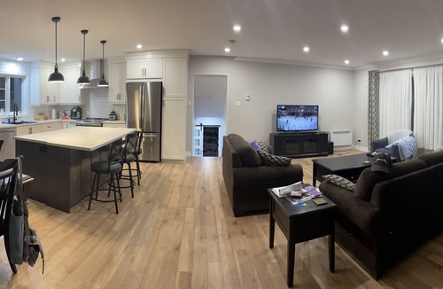 Little Rapids House | Cozy Home in the Humber Valley