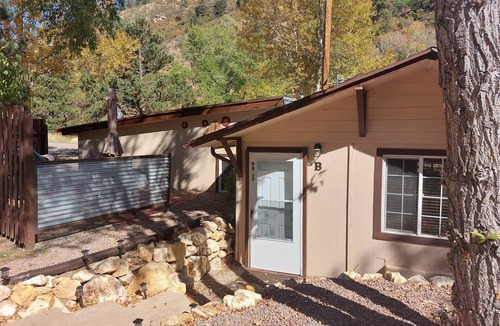 Cascade-Chipita Park House | Cozy Home in the Mountains surround by nature and 360° Mountain viewsn