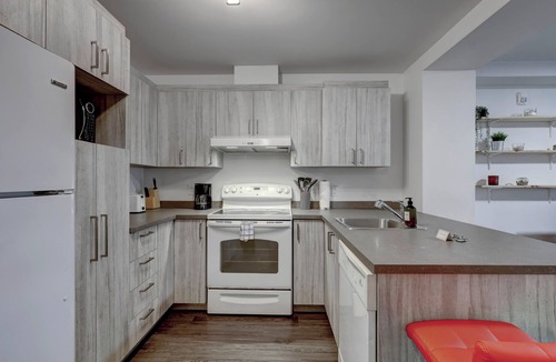 Saint Henri Apartment | Cozy Home in the Notre Dame Area