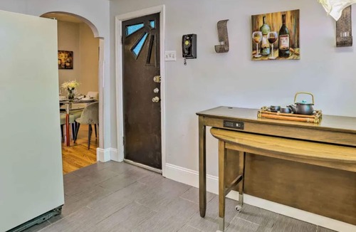 South Philadelphia House | Cozy home in the vibrant Sport & Entertainment district of South Philadelphia