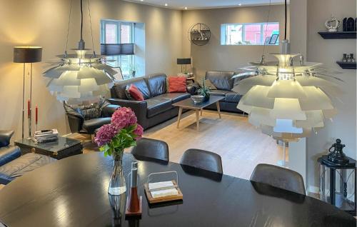 Thyboron House | Cozy Home In Thyborøn With Wifi