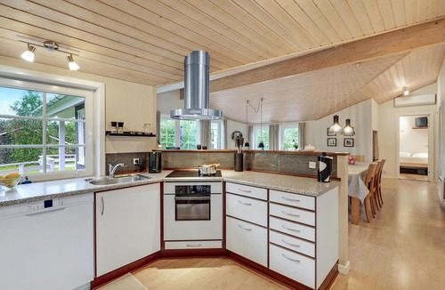 Arrild Ferieby House | Cozy home in Toftlund with kitchen