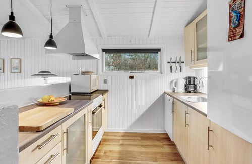 Arrild Ferieby House | Cozy home in Toftlund with kitchen