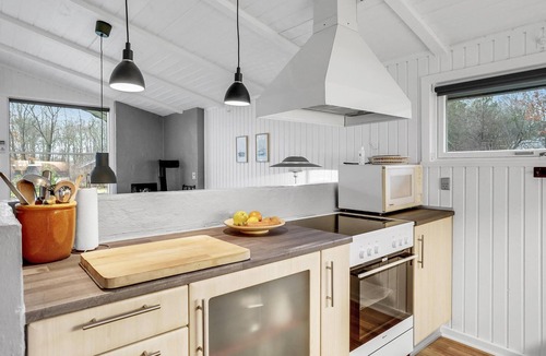 Arrild Ferieby House | Cozy home in Toftlund with kitchen