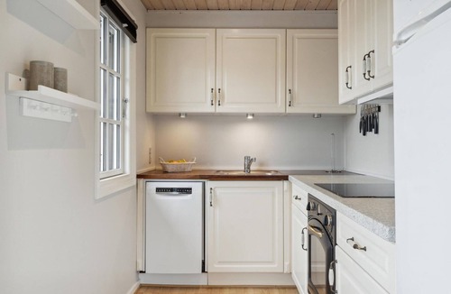 Tranekaer House | Cozy home in Tranekær with kitchen