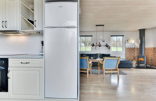 Tranekaer House | Cozy home in Tranekær with kitchen