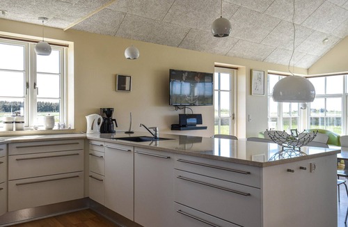 Sundhuse House | Cozy home in Ulfborg with WiFi