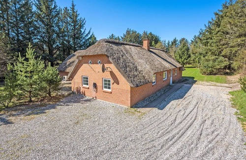 Øhuse House | Cozy home in Ulfborg with sauna